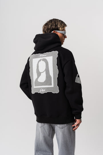 SWEATS & PULLS